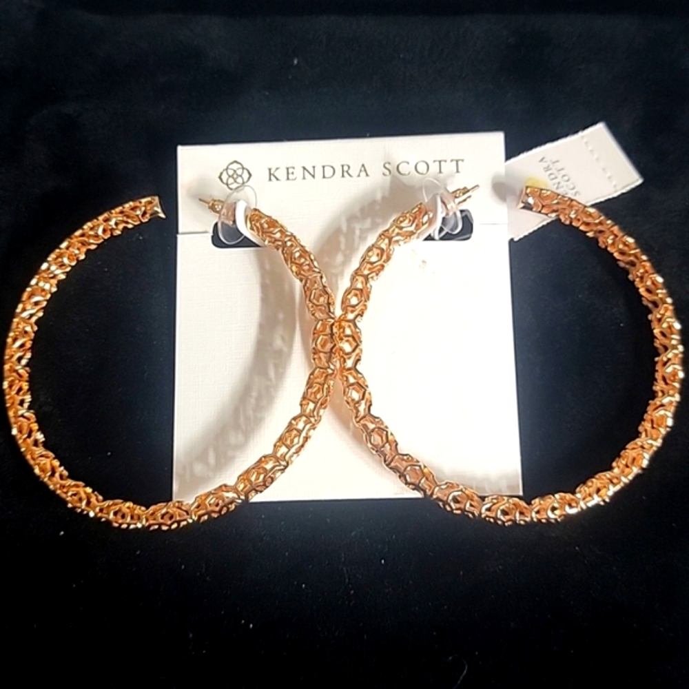 NWT Kendra Scott Maggie 2.5 in Hoop Earrings